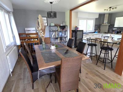 For sale Gourin 6 rooms 135 m2 Morbihan (56110) photo 2