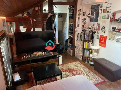 For rent Paris-18eme-arrondissement 1 room 20 m2 Paris (75018) photo 1