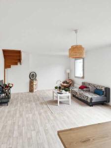 For sale Montbeliard 4 rooms 89 m2 Doubs (25200) photo 1