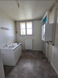 For rent Saint-florentin 3 rooms 53 m2 Yonne (89600) photo 2