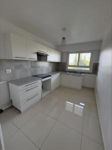 For sale Noisy-le-grand 3 rooms 61 m2 Seine saint denis (93160) photo 2