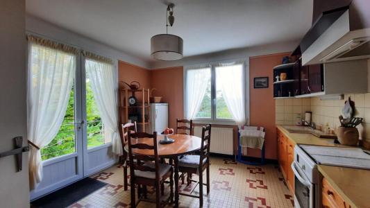 For sale Jonzac 5 rooms 111 m2 Charente maritime (17500) photo 2