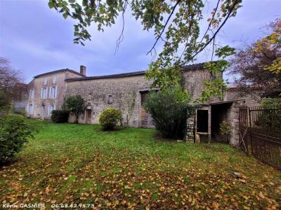 For sale Tourriers 4 rooms 100 m2 Charente (16560) photo 0