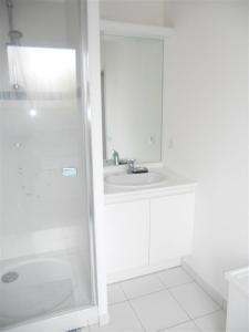 For rent Saint-herblain 1 room 28 m2 Loire atlantique (44800) photo 3