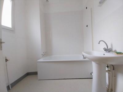 Louer Appartement Vignory 517 euros