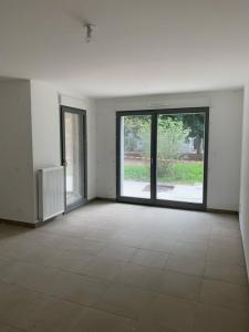 For rent Lyon-8eme-arrondissement 2 rooms 52 m2 Rhone (69008) photo 2