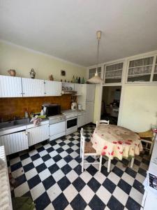 For sale Saint-just-en-chaussee 10 rooms 890 m2 Oise (60130) photo 1