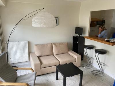 For rent Paris-17eme-arrondissement 2 rooms 27 m2 Paris (75017) photo 2