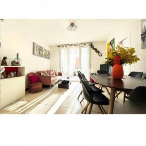 For sale Sainte-maxime 4 rooms 65 m2 Var (83120) photo 4