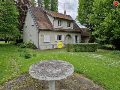 For sale Guerche-sur-l'aubois 10 rooms 180 m2 Cher (18150) photo 0