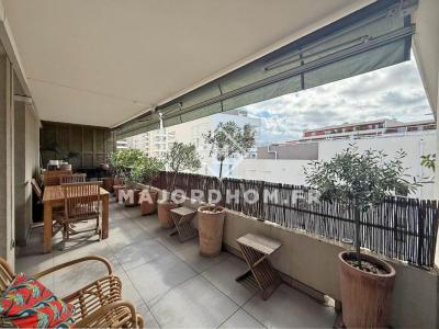 For sale Marseille-8eme-arrondissement 4 rooms 84 m2 Bouches du Rhone (13008) photo 0