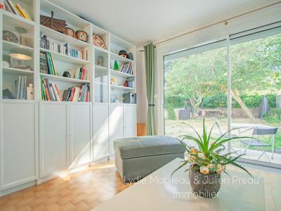 For sale Reze 6 rooms 111 m2 Loire atlantique (44400) photo 2