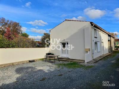 For sale Saint-pierre-d'amilly 4 rooms 89 m2 Charente maritime (17700) photo 0