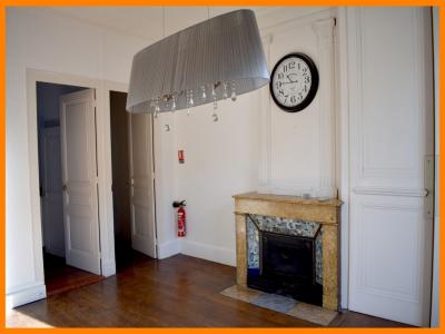 For sale CENTRE VILLE 6 rooms 101 m2 Ain (01700) photo 3