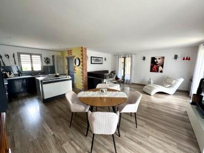 For sale Fos-sur-mer 4 rooms 99 m2 Bouches du Rhone (13270) photo 2