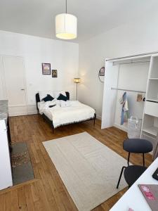 For rent Lyon-1er-arrondissement 5 rooms 26 m2 Rhone (69001) photo 1