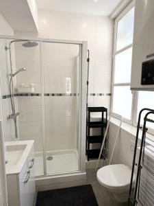 For rent Lyon-1er-arrondissement 5 rooms 26 m2 Rhone (69001) photo 2