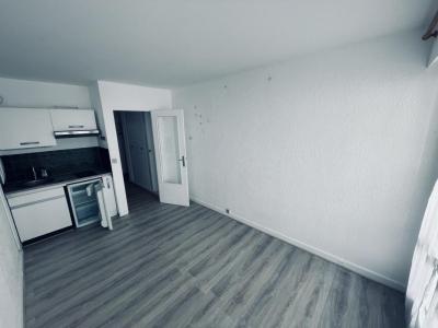 Louer Appartement Paris-20eme-arrondissement 791 euros