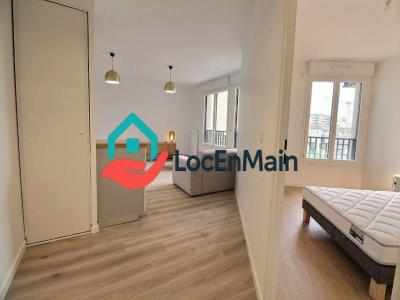 For rent Issy-les-moulineaux 2 rooms 41 m2 Hauts de Seine (92130) photo 2