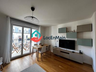 For rent Issy-les-moulineaux 3 rooms 63 m2 Hauts de Seine (92130) photo 1