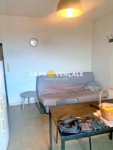 For sale Greasque 2 rooms 33 m2 Bouches du Rhone (13850) photo 2