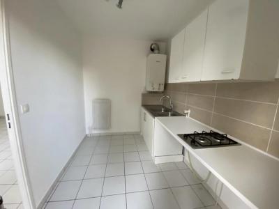 Louer Appartement 32 m2 Saint-laurent-du-var