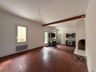 For rent Saint-chamas 3 rooms 85 m2 Bouches du Rhone (13250) photo 2