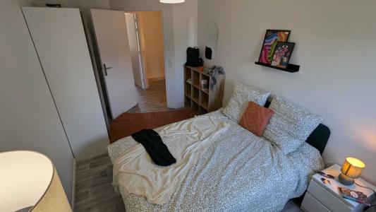 For rent Puteaux 4 rooms 21 m2 Hauts de Seine (92800) photo 1