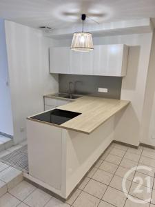 For rent Meze 2 rooms 49 m2 Herault (34140) photo 1