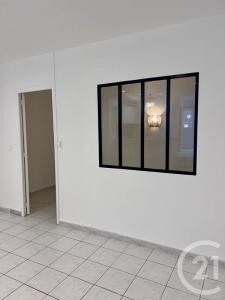 For rent Meze 2 rooms 49 m2 Herault (34140) photo 3