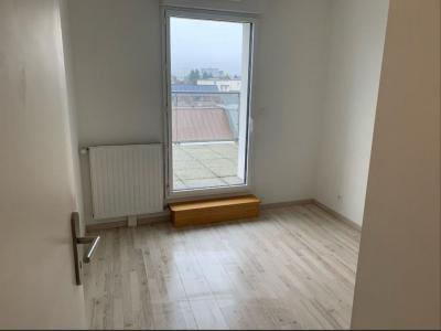 For rent Rennes 3 rooms 67 m2 Ille et vilaine (35000) photo 3