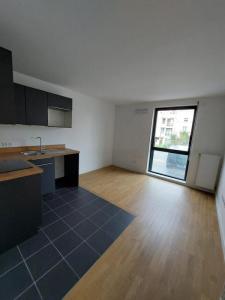 For rent Suresnes 1 room 22 m2 Hauts de Seine (92150) photo 0