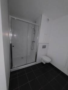 For rent Suresnes 1 room 22 m2 Hauts de Seine (92150) photo 2