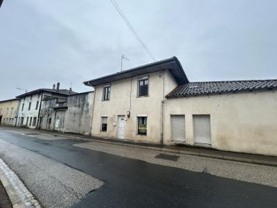 For sale CENTRE VILLAGE 4 rooms 81 m2 Ain (01320) photo 0