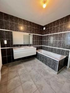 Annonce Vente 4 pices Appartement  10