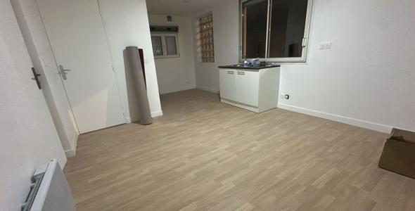 For rent Romainville 1 room 22 m2 Seine saint denis (93230) photo 0