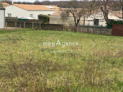For sale Gua 686 m2 Charente maritime (17600) photo 0