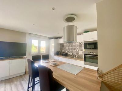 For sale Nantes 4 rooms 79 m2 Loire atlantique (44300) photo 2