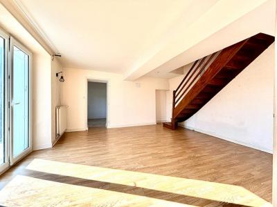 For sale Varrains 5 rooms 106 m2 Maine et loire (49400) photo 3