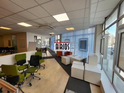 Louer Commerce 242 m2 Toulon