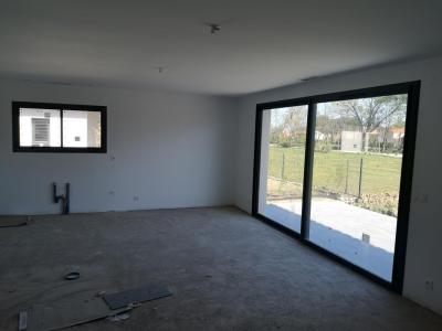 For sale Saint-laurent-de-la-salanque 4 rooms 85 m2 Pyrenees orientales (66250) photo 2