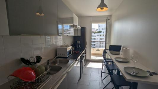 For rent Courbevoie 5 rooms 17 m2 Hauts de Seine (92400) photo 2