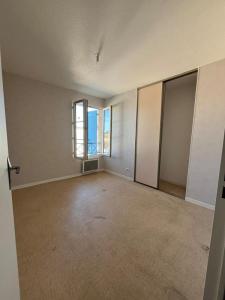 Louer Appartement 81 m2 Saint-trivier-sur-moignans