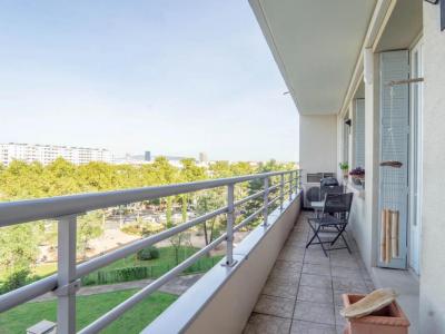 For sale Lyon-8eme-arrondissement 4 rooms 83 m2 Rhone (69008) photo 0