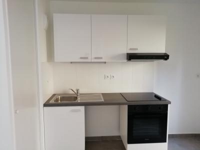 For rent Villefranche-sur-saone 2 rooms 40 m2 Rhone (69400) photo 2