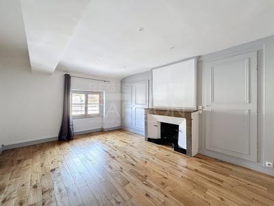 For rent Lyon-6eme-arrondissement 2 rooms 57 m2 Rhone (69006) photo 4