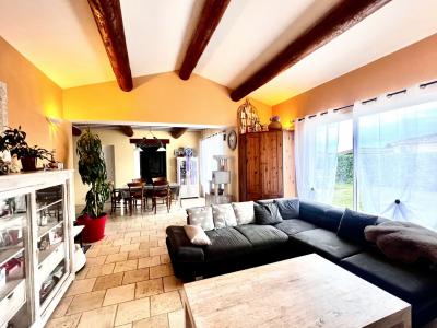 For sale INTERMARCH 6 rooms 125 m2 Gard (30800) photo 2