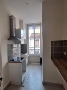 For rent Lyon-6eme-arrondissement 1 room 45 m2 Rhone (69006) photo 2
