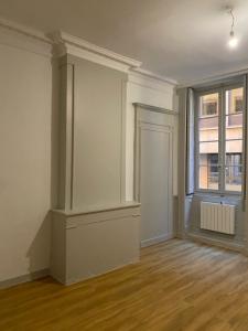 For rent Lyon-1er-arrondissement 1 room 40 m2 Rhone (69001) photo 2