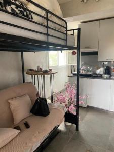 For sale Hyeres 1 room 18 m2 Var (83400) photo 1